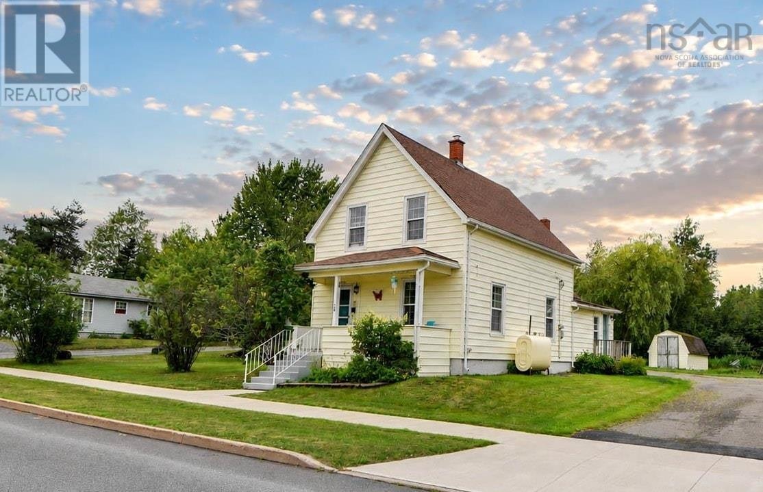 38 St. Bernard Street, Stellarton, NS, B0K 1S0