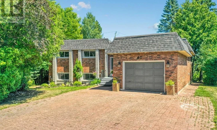 67 Kincora Court