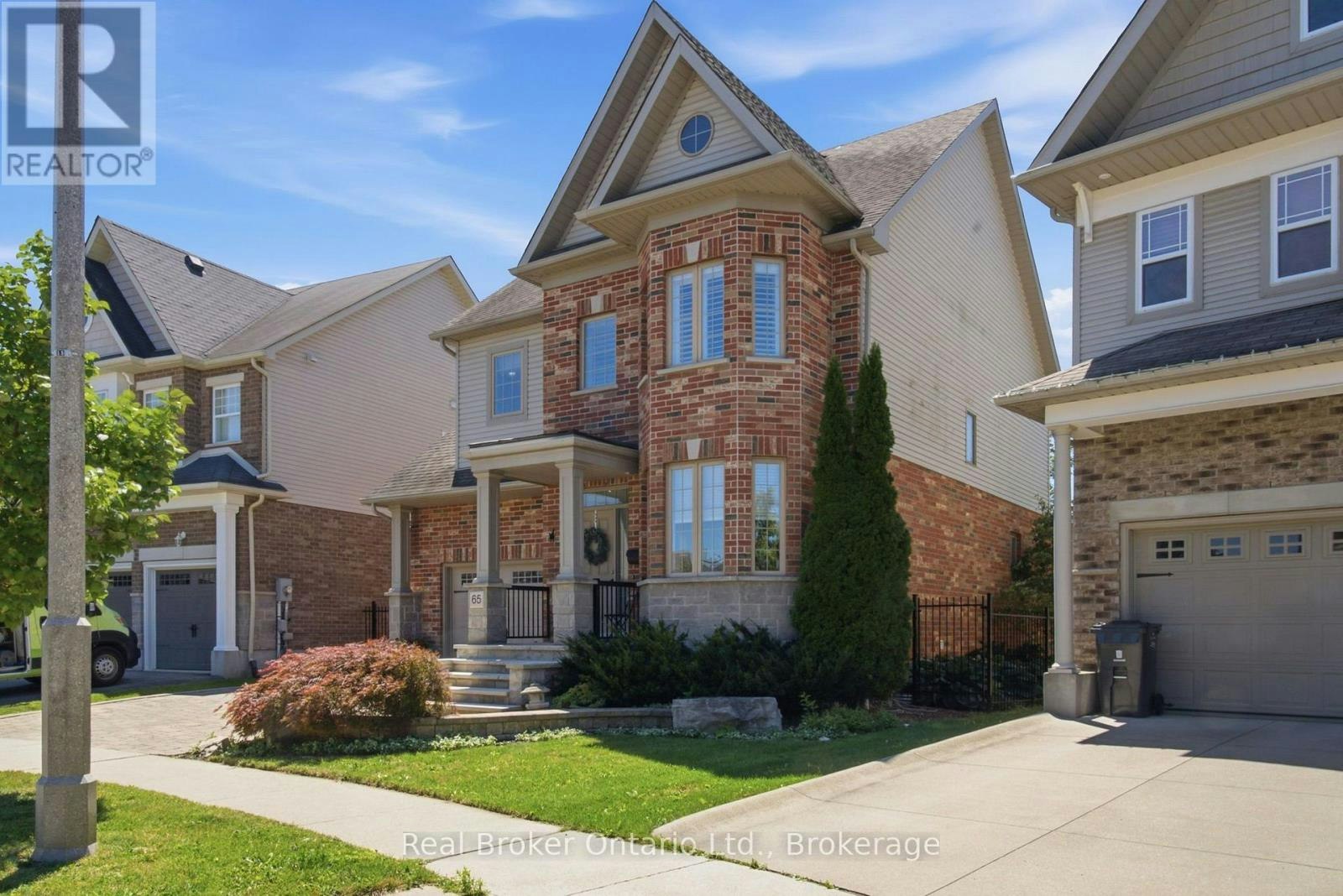 65 Amsterdam Crescent