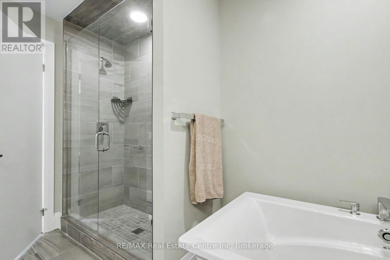 102-73 Arthur Street S, Guelph, ON, N1E 0S6 - 22