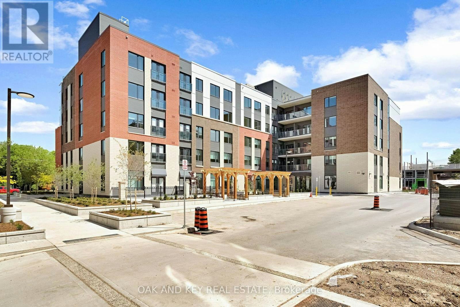310-385 Hill Street, London, ON, N6B 1E4