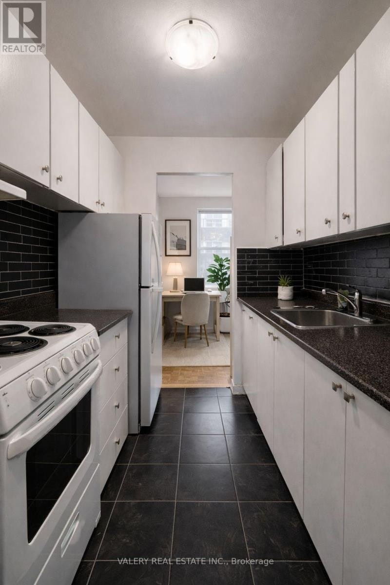 101-1780 Lawrence Avenue E, Toronto, ON, M1R 2Y2 - 2