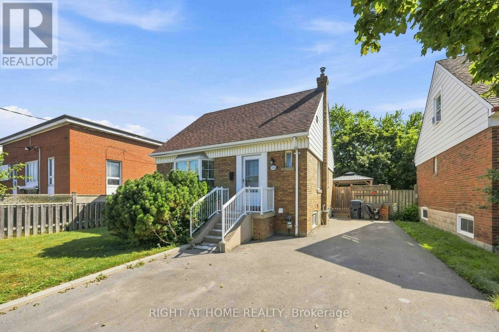 1351 Warden Avenue
