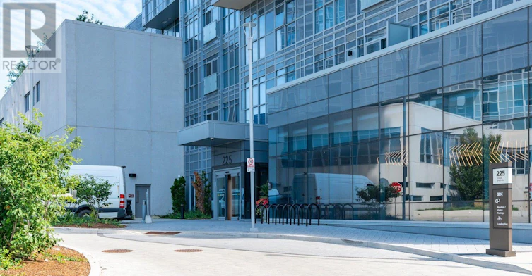 1005-225 Village Green Square, Toronto, ON, M1S 0N4 - 2