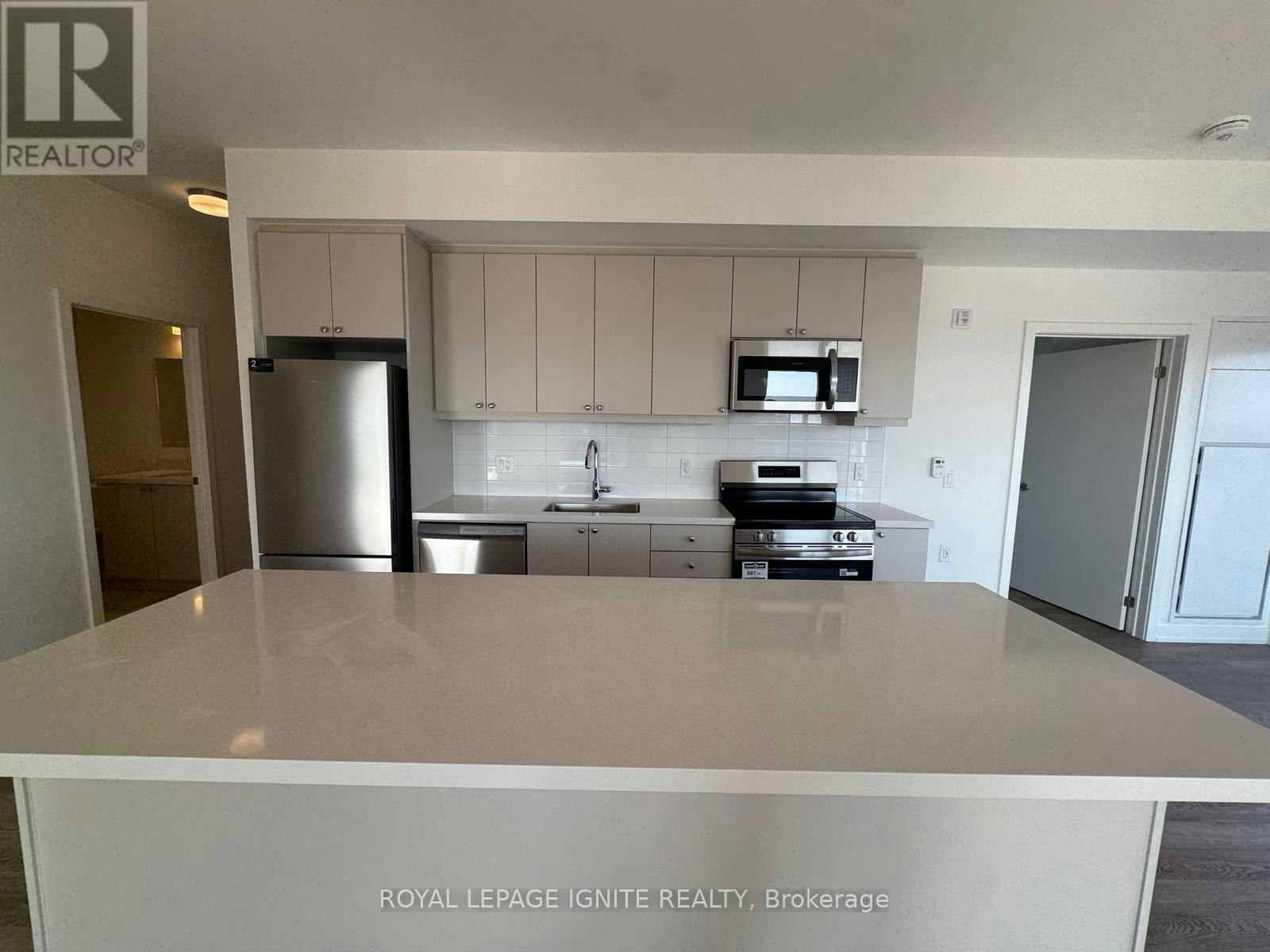 622-51 Clarington Boulevard, Clarington, ON, L1C 7J8 - 6