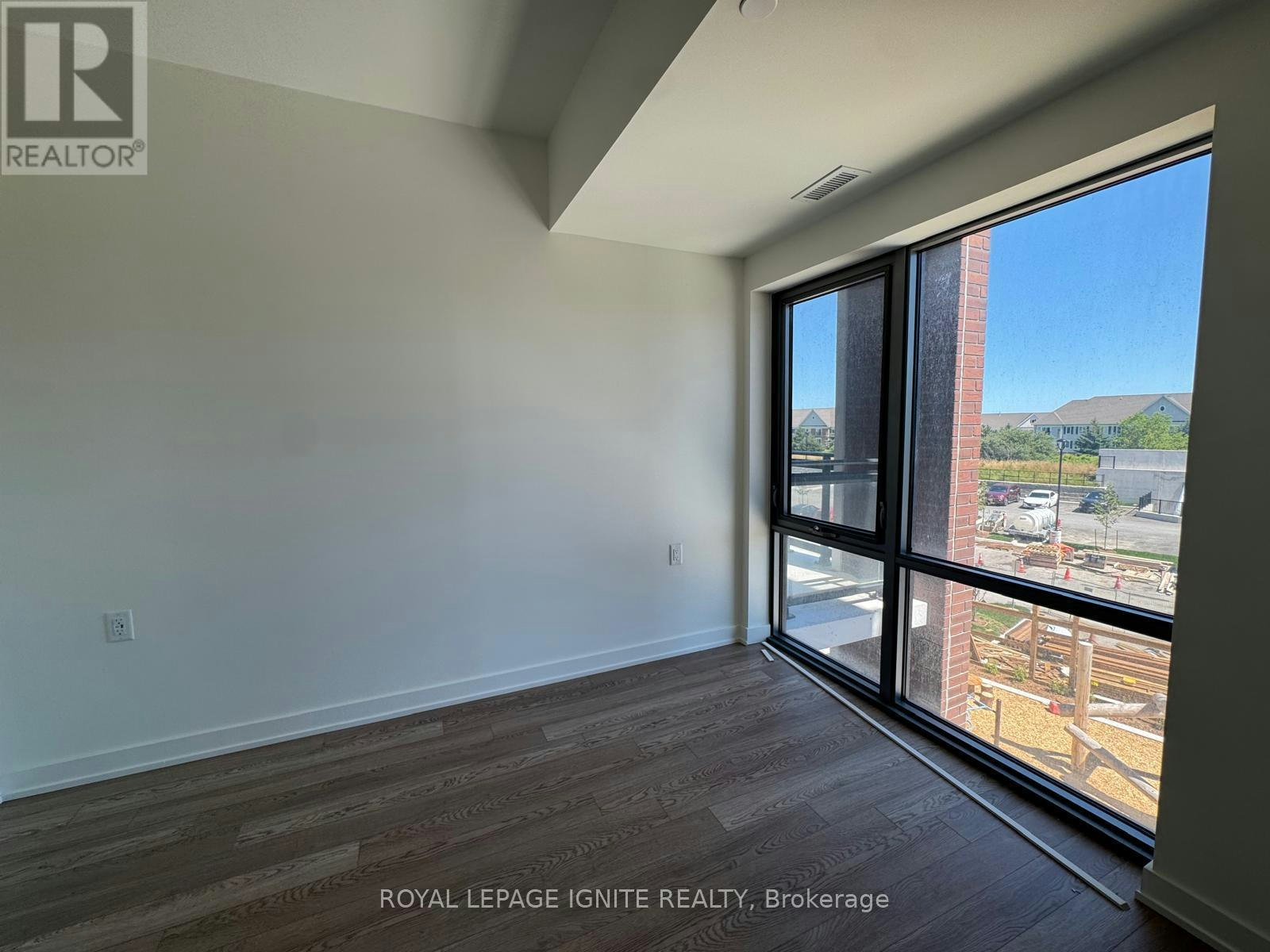 322-51 Clarington Boulevard, Clarington, ON, L1C 7J8 - 5