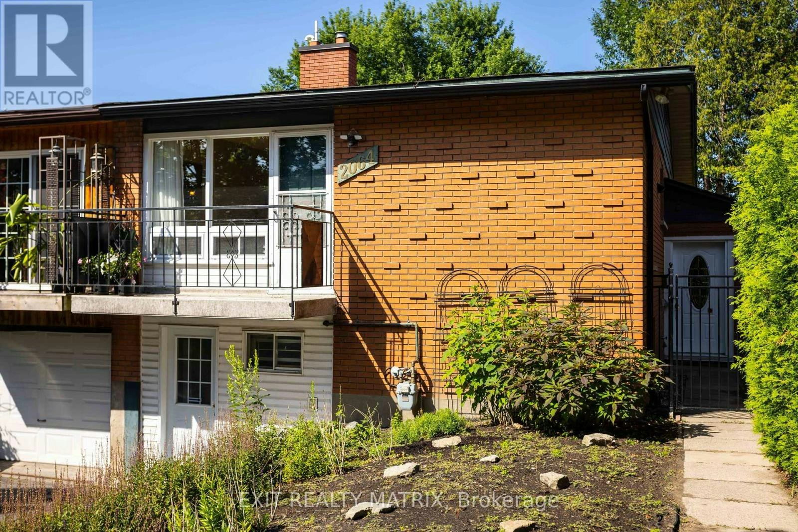 2064 St Laurent Boulevard, Ottawa, ON, K1G 1A9