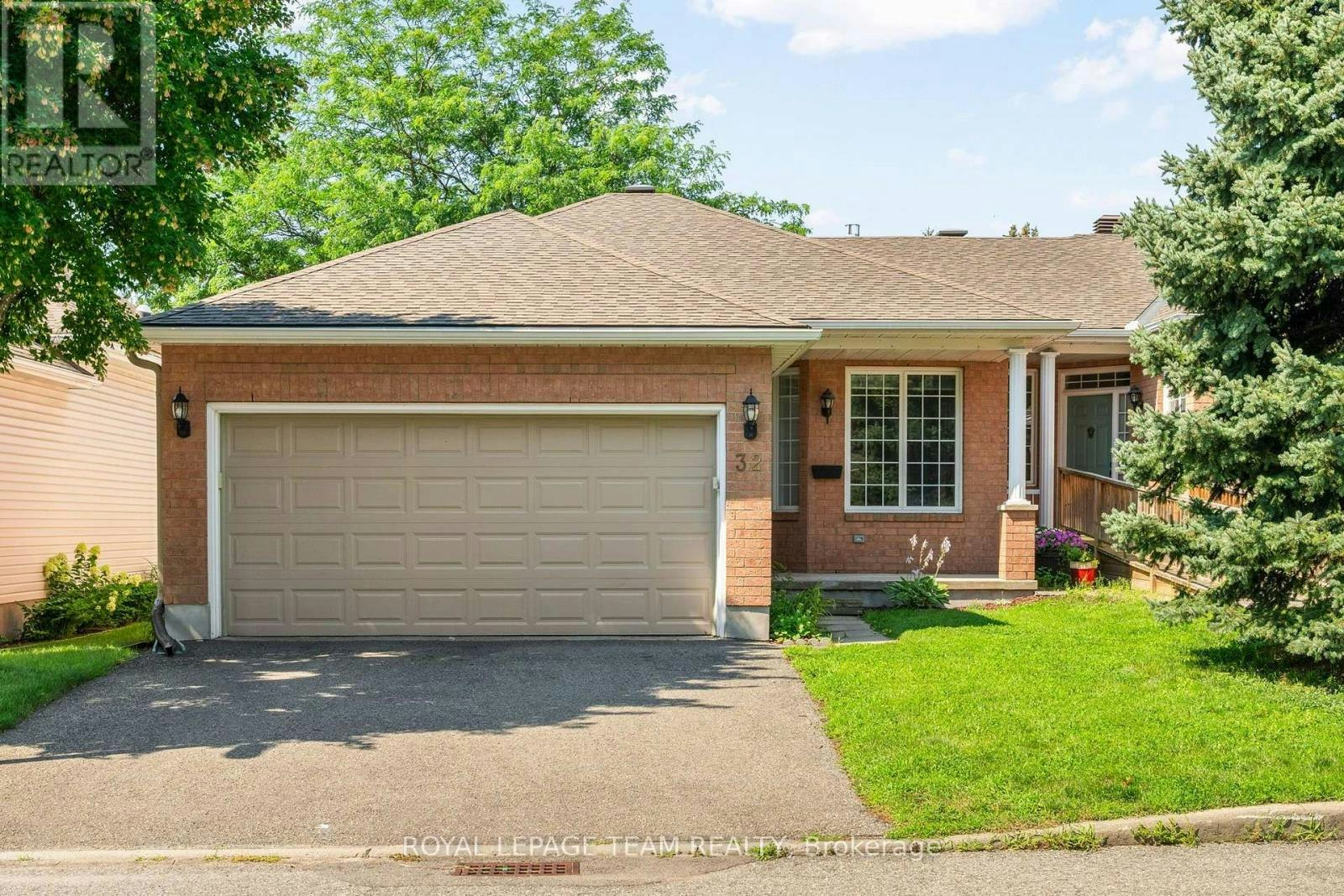 32 Trump Avenue, Ottawa, ON, K2C 4A7