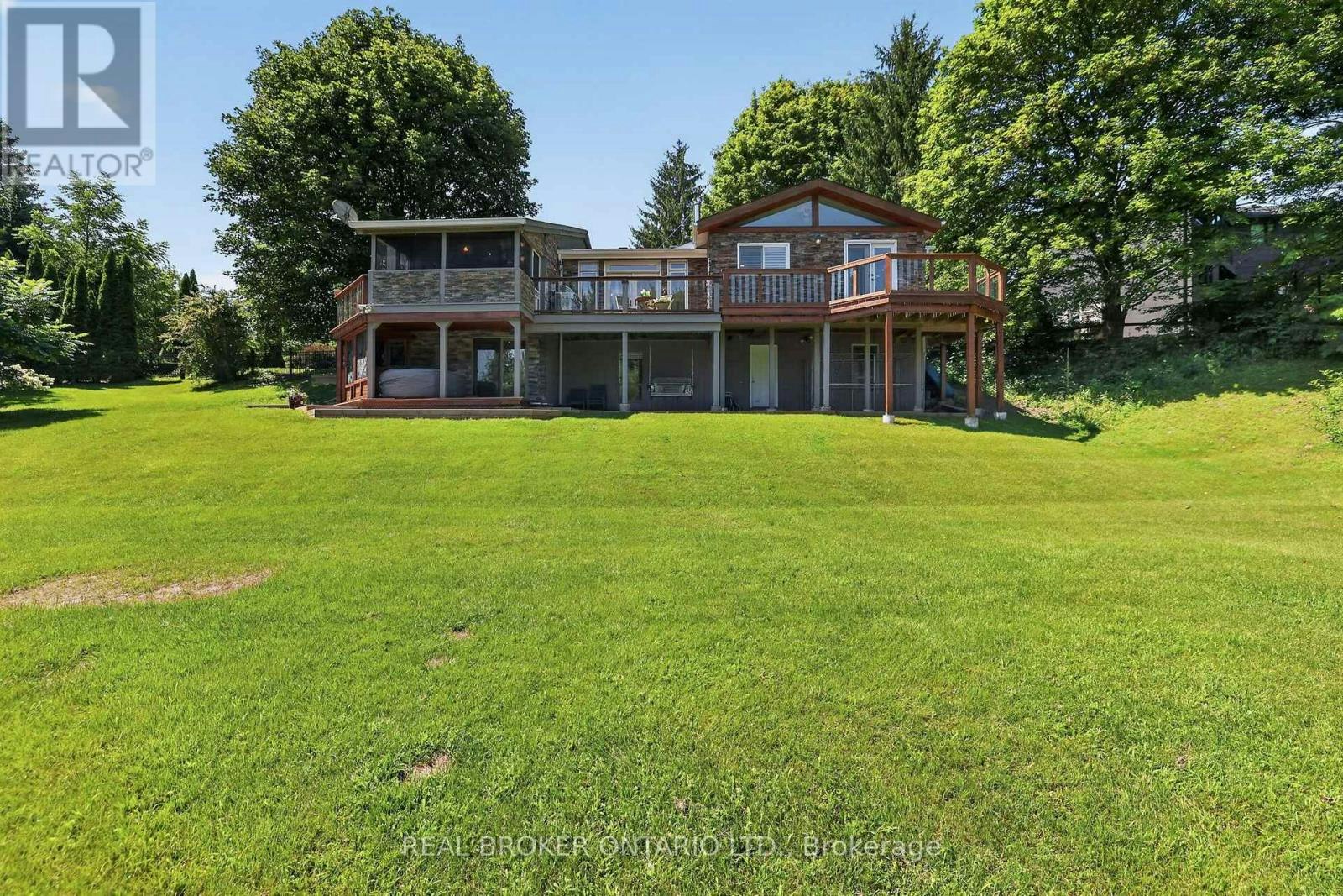 20417 Centre Street, East Gwillimbury, ON, L0G 1M0