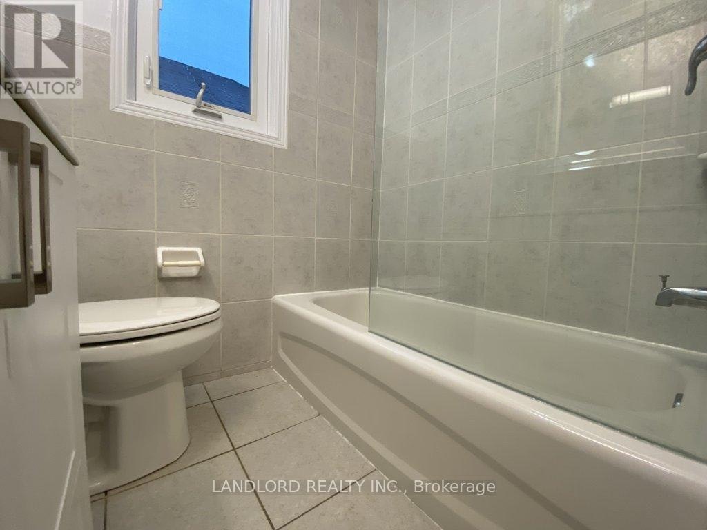 MAIN-92 Holwood Avenue, Toronto, ON, M6M 1P6 - 11