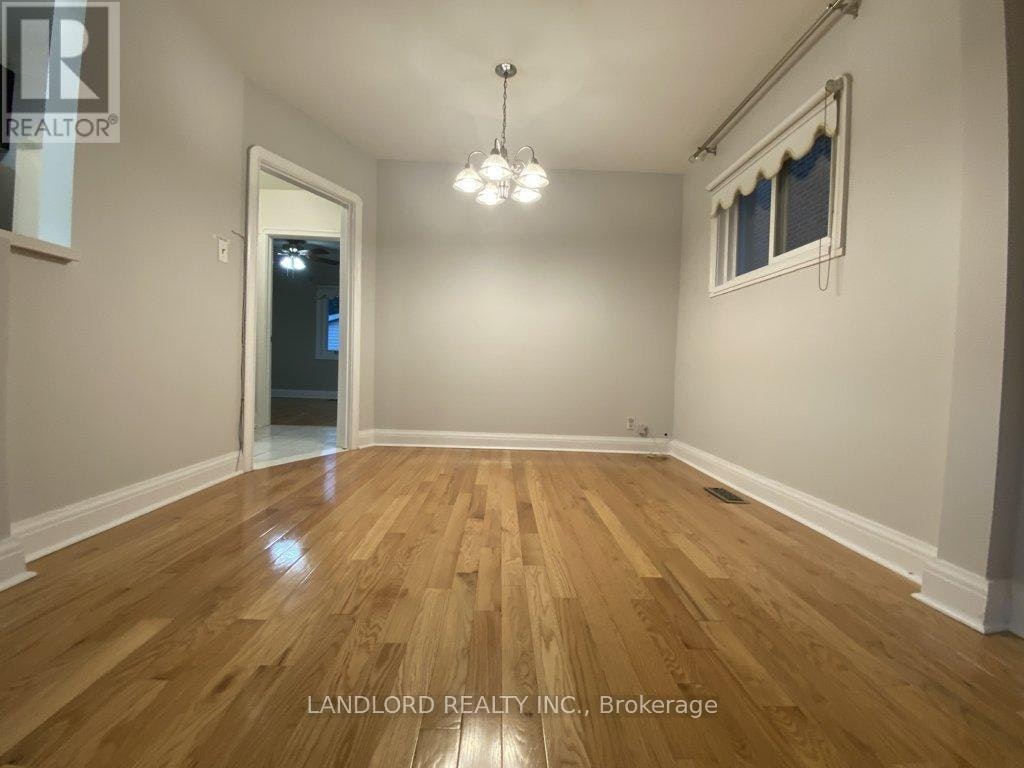 MAIN-92 Holwood Avenue, Toronto, ON, M6M 1P6 - 9