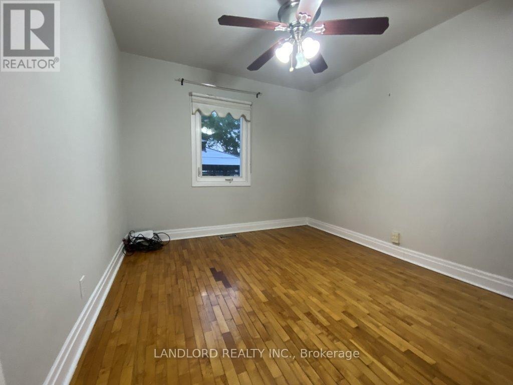 MAIN-92 Holwood Avenue, Toronto, ON, M6M 1P6 - 16