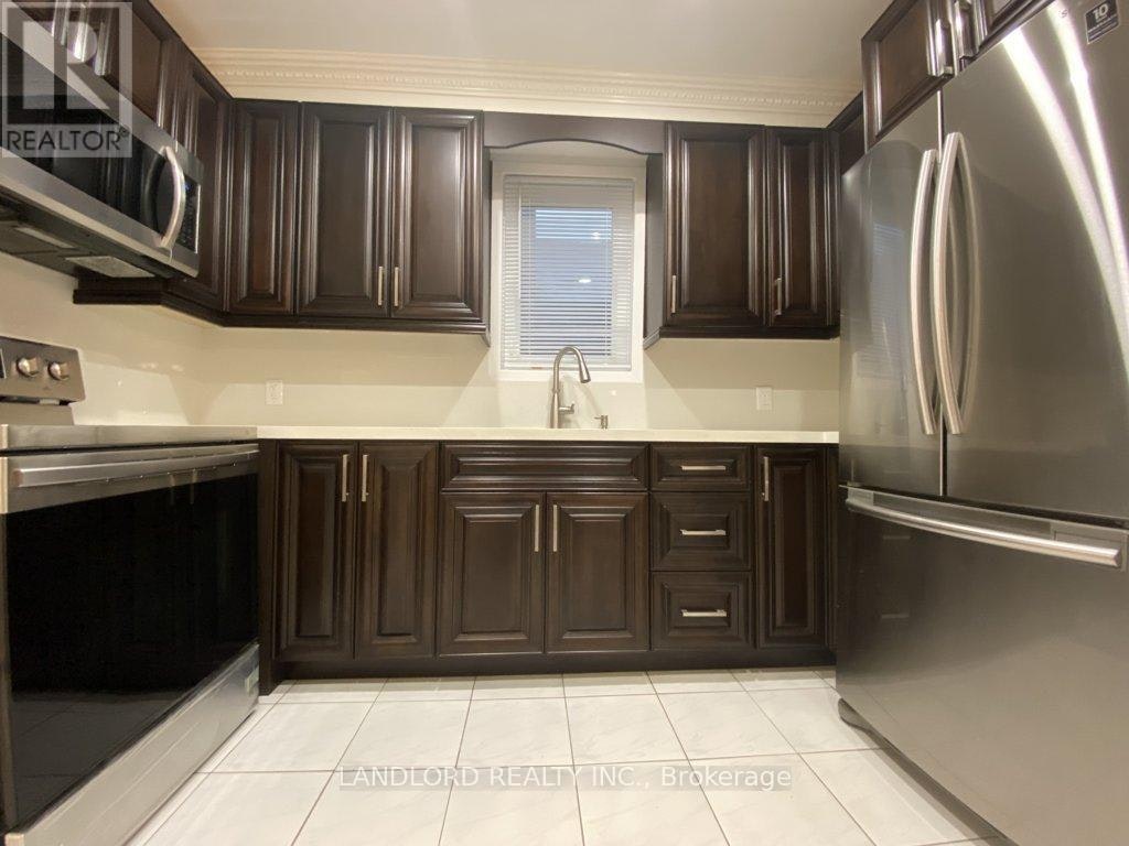 MAIN-92 Holwood Avenue, Toronto, ON, M6M 1P6 - 5