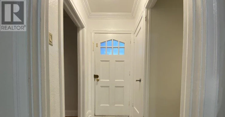 MAIN-92 Holwood Avenue, Toronto, ON, M6M 1P6 - 2