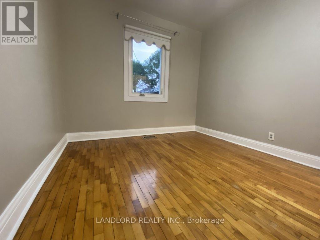 MAIN-92 Holwood Avenue, Toronto, ON, M6M 1P6 - 12