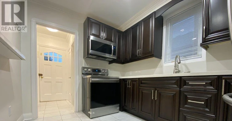 MAIN-92 Holwood Avenue, Toronto, ON, M6M 1P6 - 3