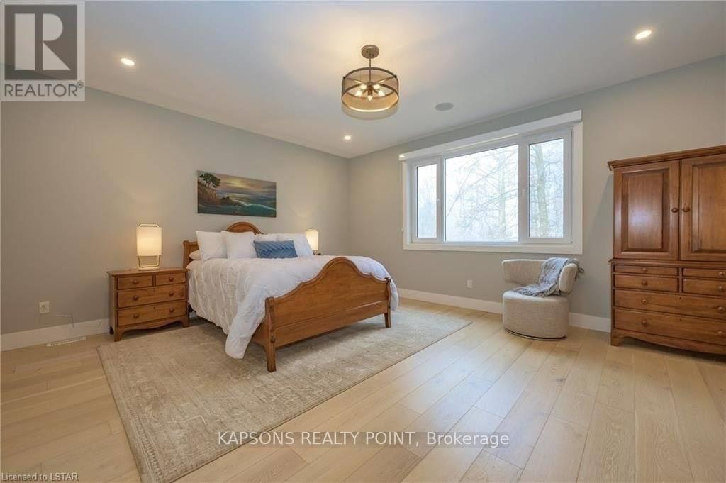 2368 Red Thorne Avenue, London, ON, N6P 0E8 - 11