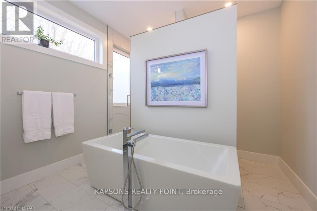 2368 Red Thorne Avenue, London, ON, N6P 0E8 - 12