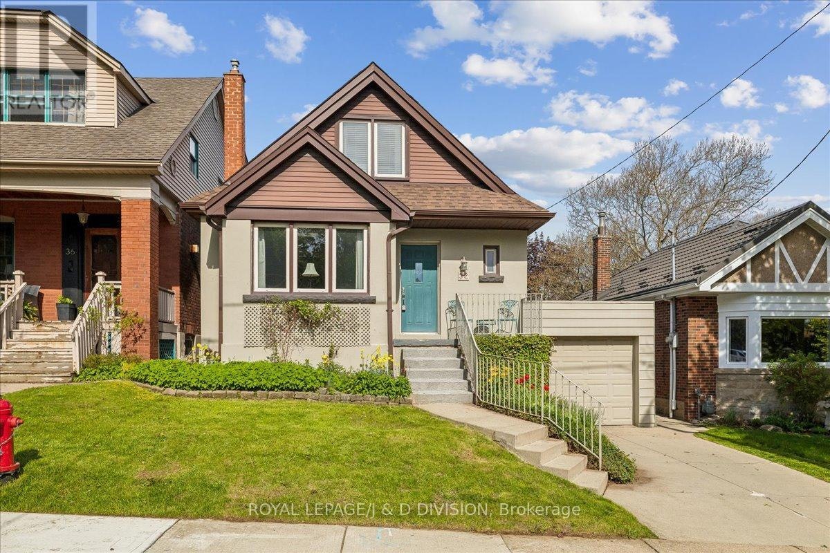 32 Miles Court, Hamilton, ON, L8P 4G6