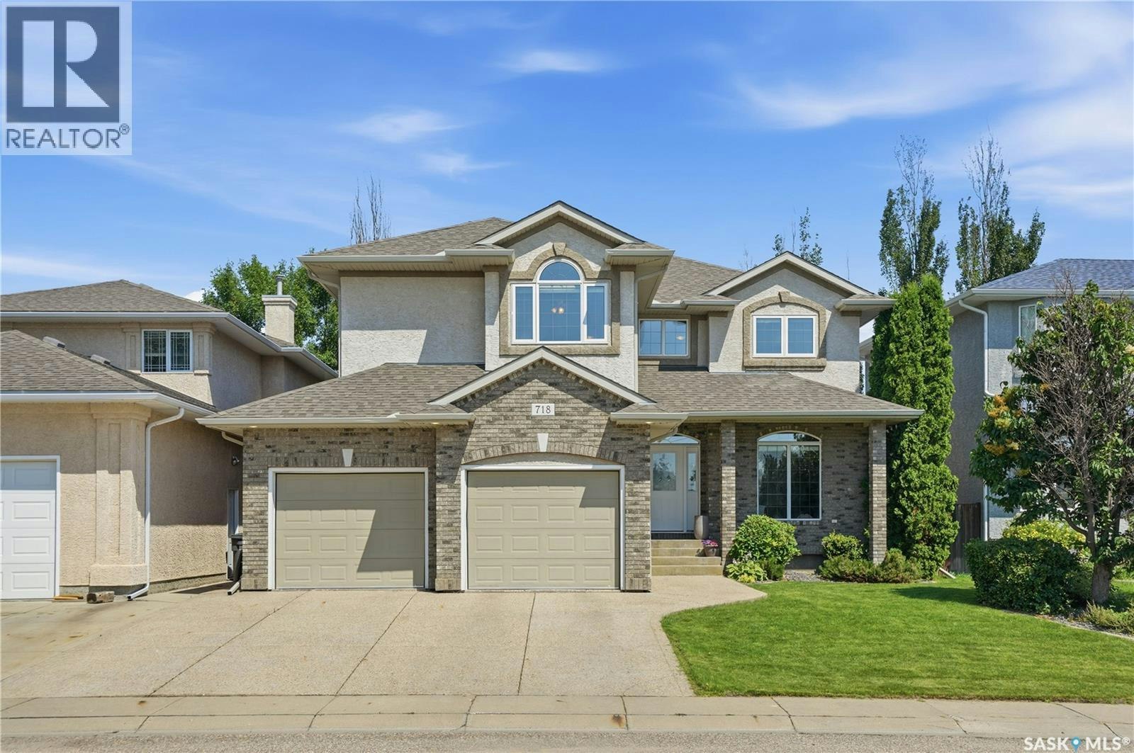 718 Brookhurst Lane, Saskatoon, SK, S7V 1G1