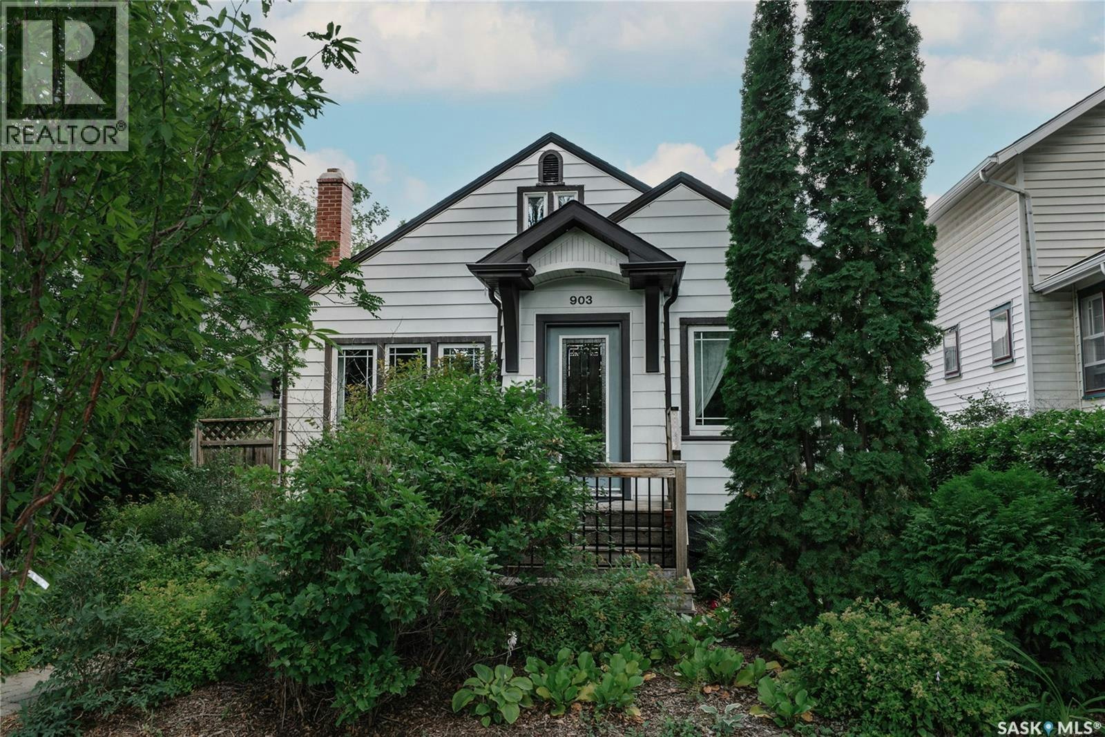 903 10th Street E, Saskatoon, SK, S7H 0H6