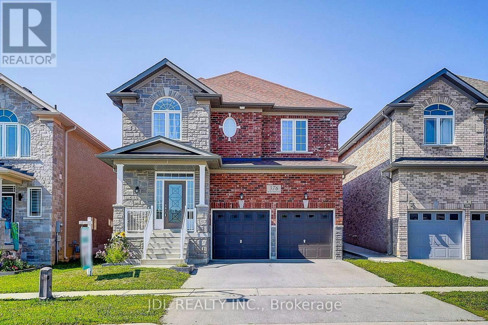 376 Miller Park Avenue, Bradford West Gwillimbury, ON, L3Z 3J2
