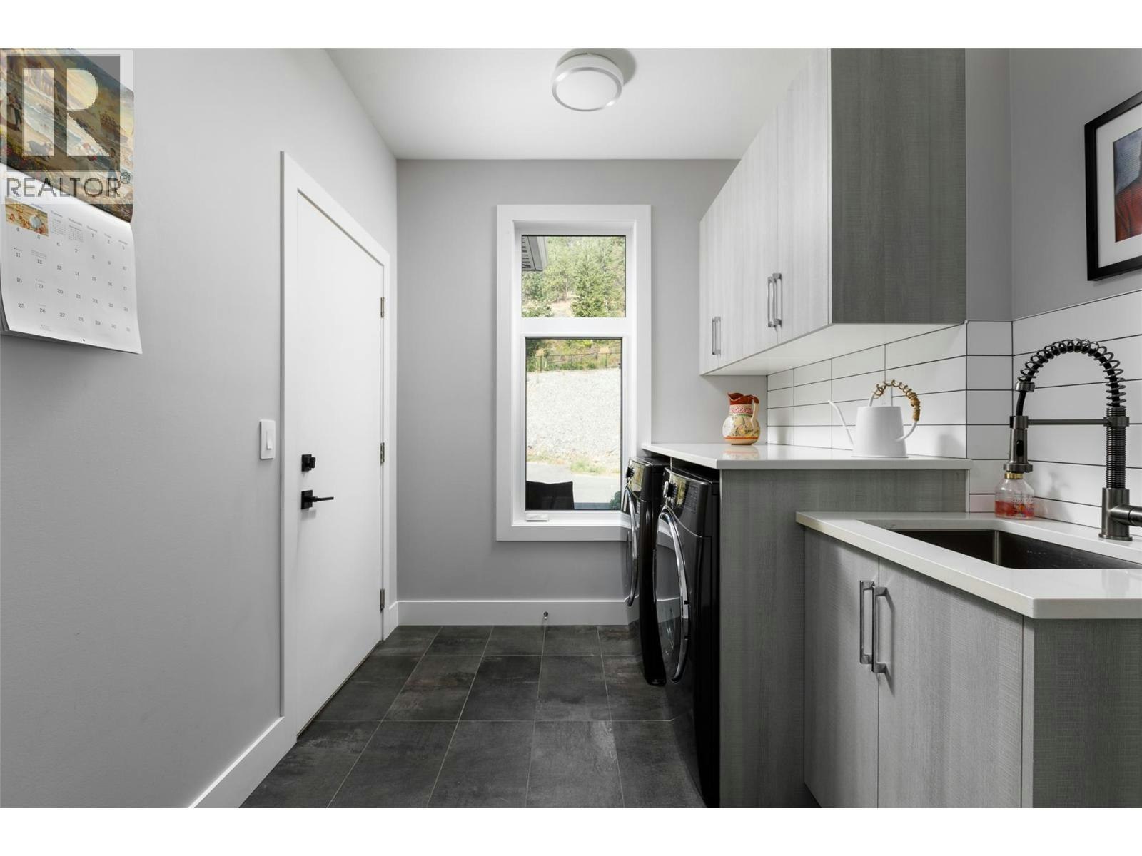 2510 Tallus Heights Lane, West Kelowna, BC, V4T 3M2 - 7