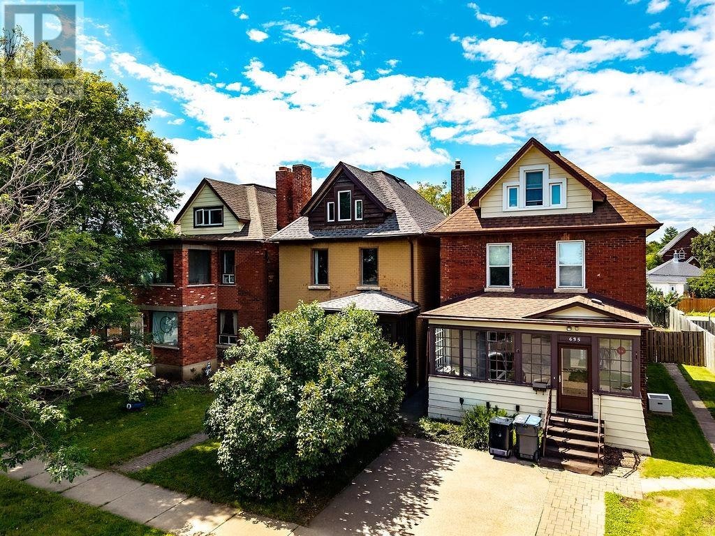 637 Catherine Street, Thunder Bay, ON, P7E 1L4
