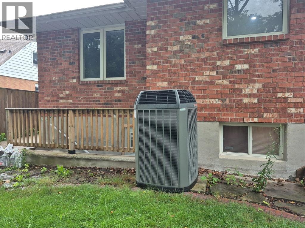 590 Montcalm Avenue, Sarnia, ON, N7S 2R3 - 21