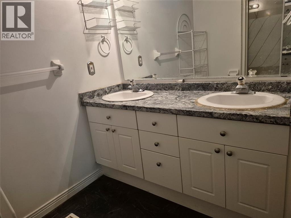 590 Montcalm Avenue, Sarnia, ON, N7S 2R3 - 12
