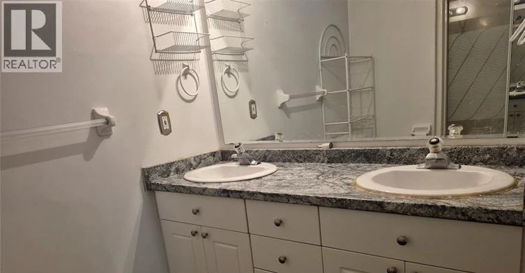 590 Montcalm Avenue, Sarnia, ON, N7S 2R3 - 12
