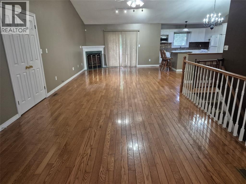 590 Montcalm Avenue, Sarnia, ON, N7S 2R3 - 2
