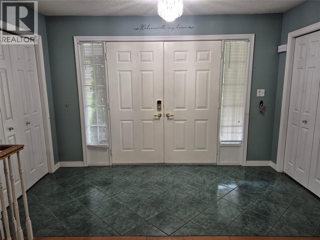 590 Montcalm Avenue, Sarnia, ON, N7S 2R3 - 4