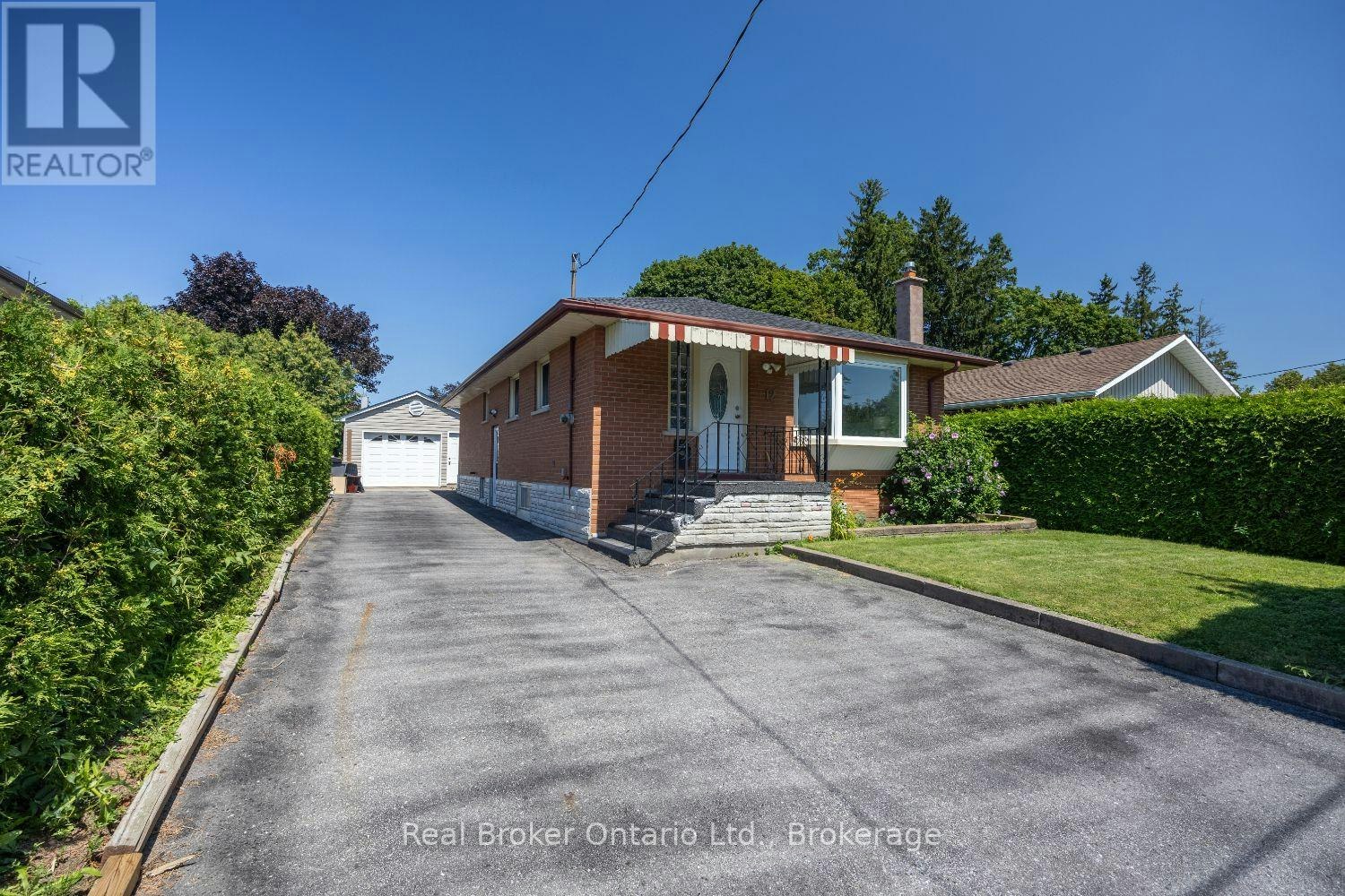 12 Sunset Road, Clarington, ON, L1C 2E6