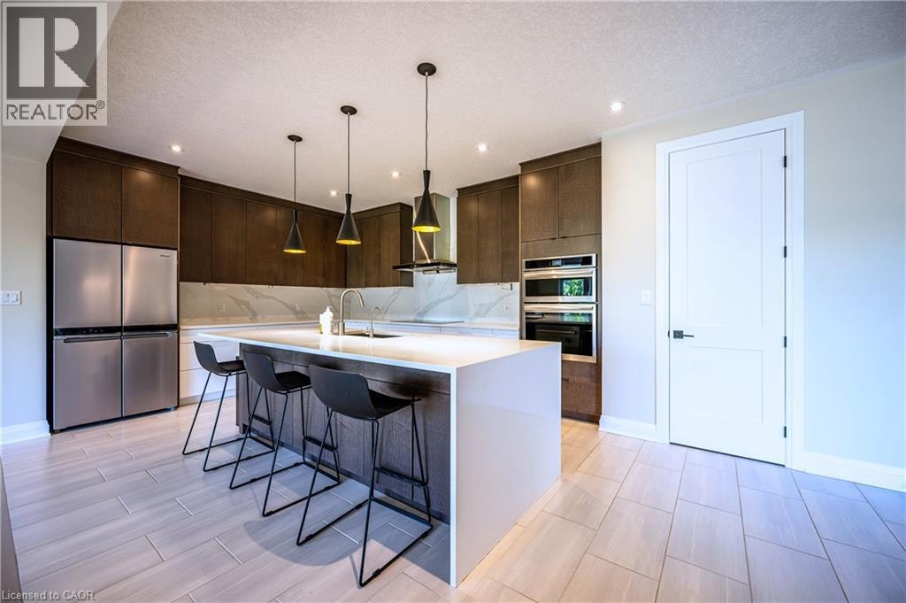 Upper-30 Falconridge Drive, Kitchener, ON, N2K 0G1 - 17