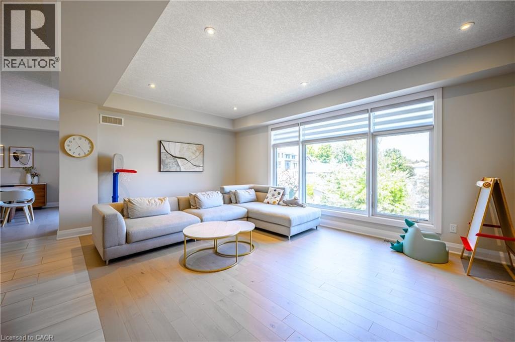 Upper-30 Falconridge Drive, Kitchener, ON, N2K 0G1 - 18