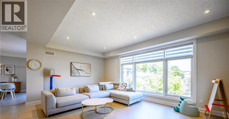 Upper-30 Falconridge Drive, Kitchener, ON, N2K 0G1 - 18
