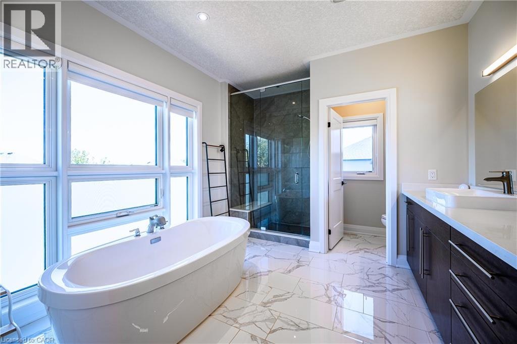 Upper-30 Falconridge Drive, Kitchener, ON, N2K 0G1 - 30