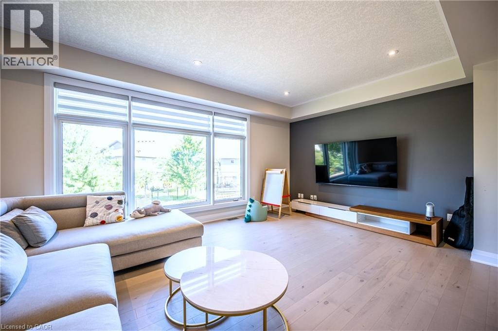 Upper-30 Falconridge Drive, Kitchener, ON, N2K 0G1 - 19