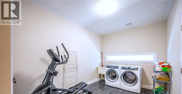 Upper-30 Falconridge Drive, Kitchener, ON, N2K 0G1 - 9