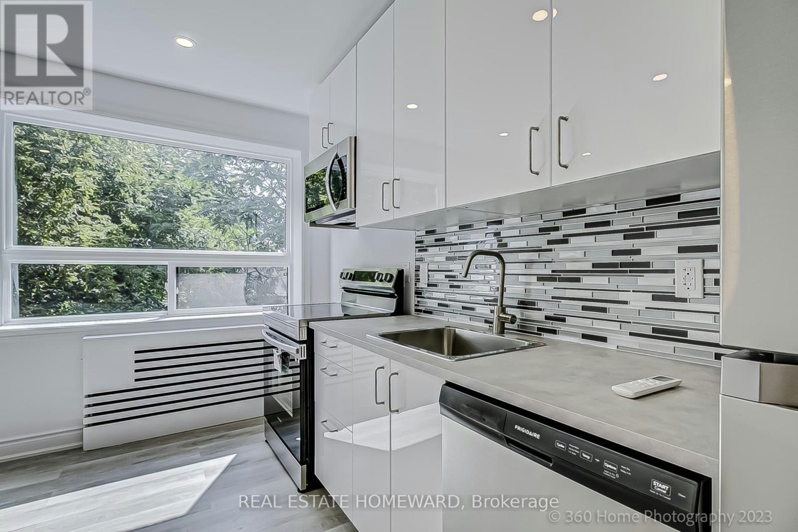 10-419 Woodbine Avenue, Toronto, ON, M4L 3P7 - 20