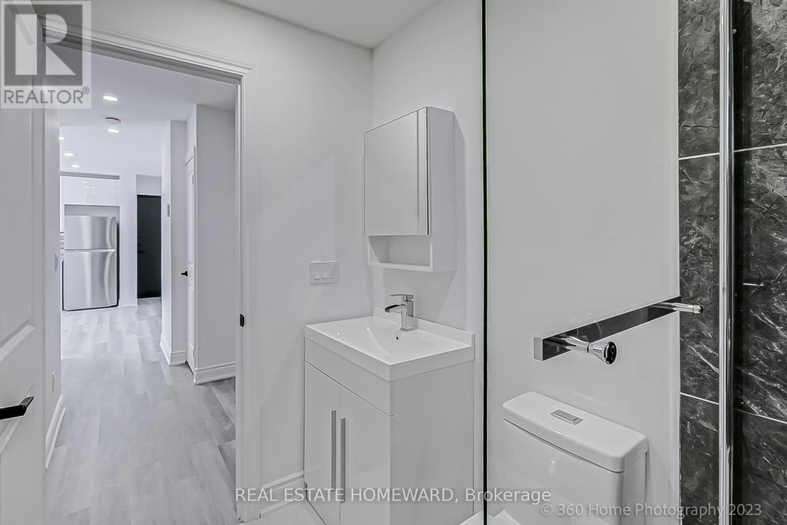 10-419 Woodbine Avenue, Toronto, ON, M4L 3P7 - 9