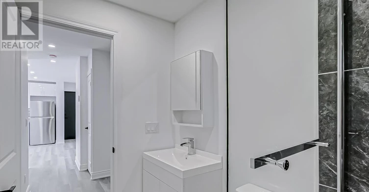 10-419 Woodbine Avenue, Toronto, ON, M4L 3P7 - 9