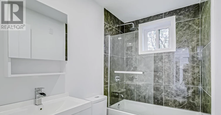 10-419 Woodbine Avenue, Toronto, ON, M4L 3P7 - 10