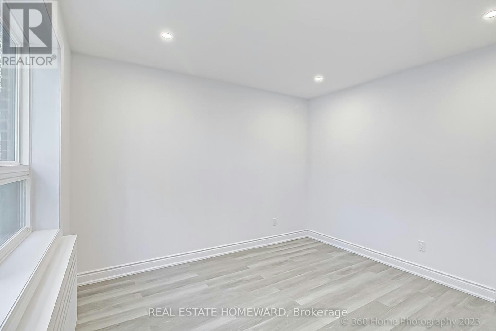 10-419 Woodbine Avenue, Toronto, ON, M4L 3P7 - 17