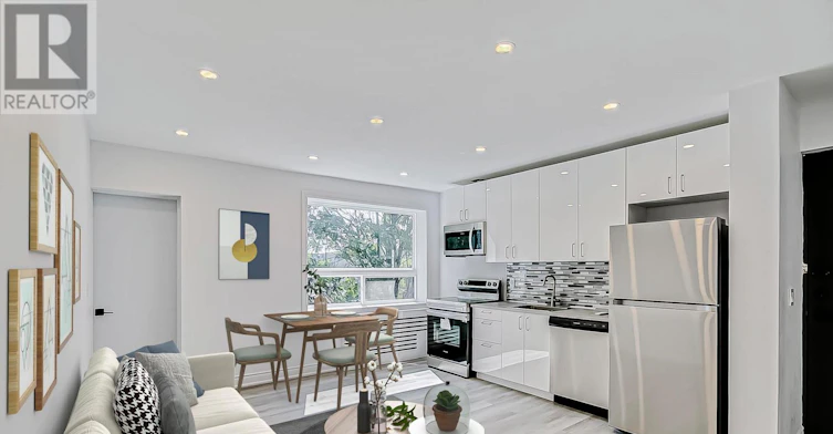 10-419 Woodbine Avenue, Toronto, ON, M4L 3P7