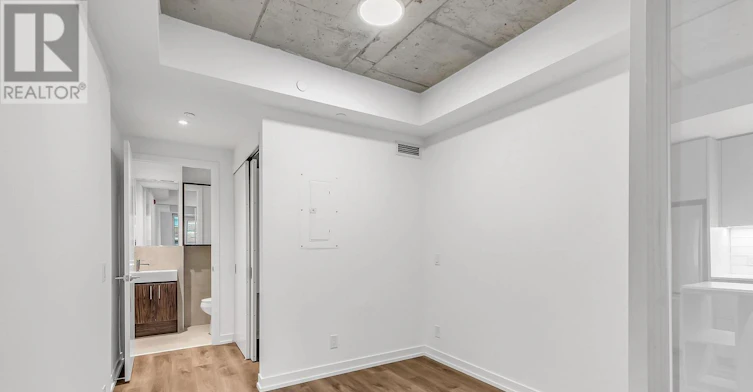 208-115 Larchmount Avenue, Toronto, ON, M4M 2Y6 - 9