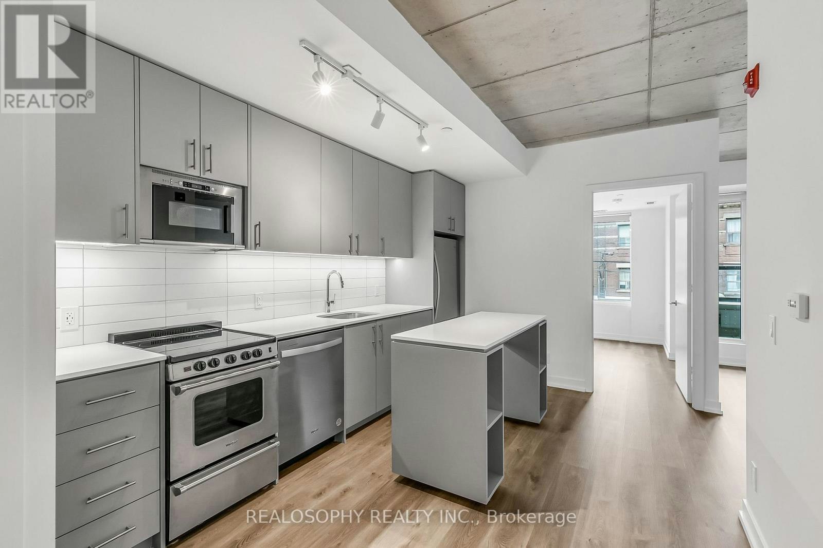 208-115 Larchmount Avenue, Toronto, ON, M4M 2Y6 - 2