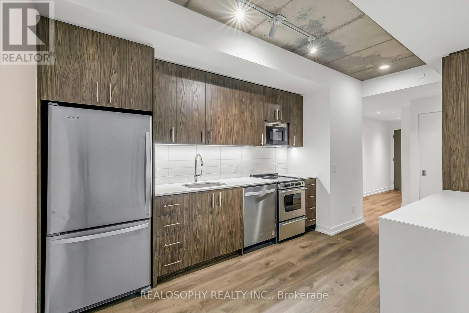 201-115 Larchmount Avenue, Toronto, ON, M4M 2Y6 - 3