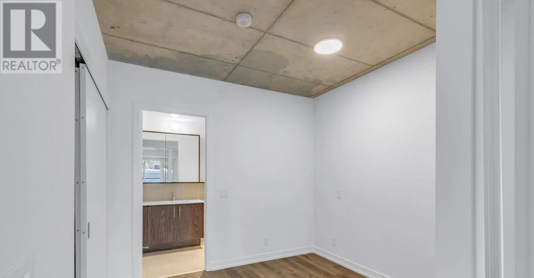 201-115 Larchmount Avenue, Toronto, ON, M4M 2Y6 - 8